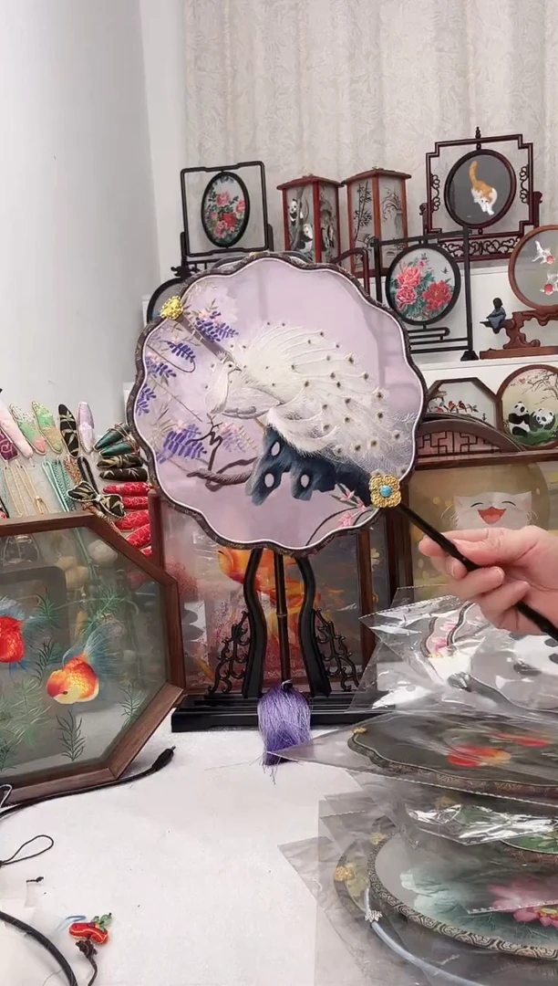 扇子苏绣作品手工团扇