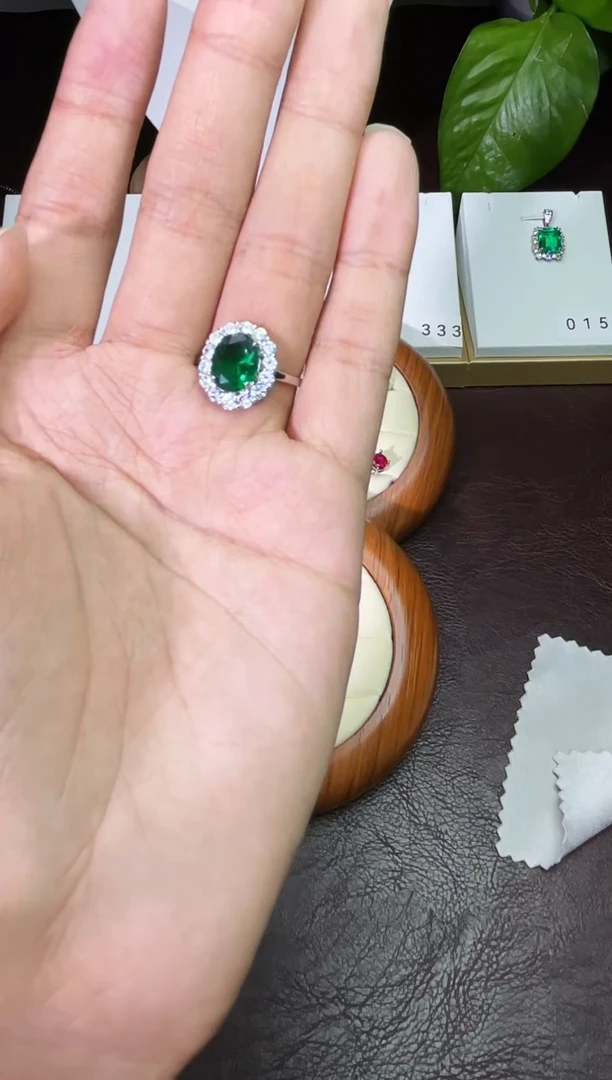 合金合成钻石绿宝戒指
