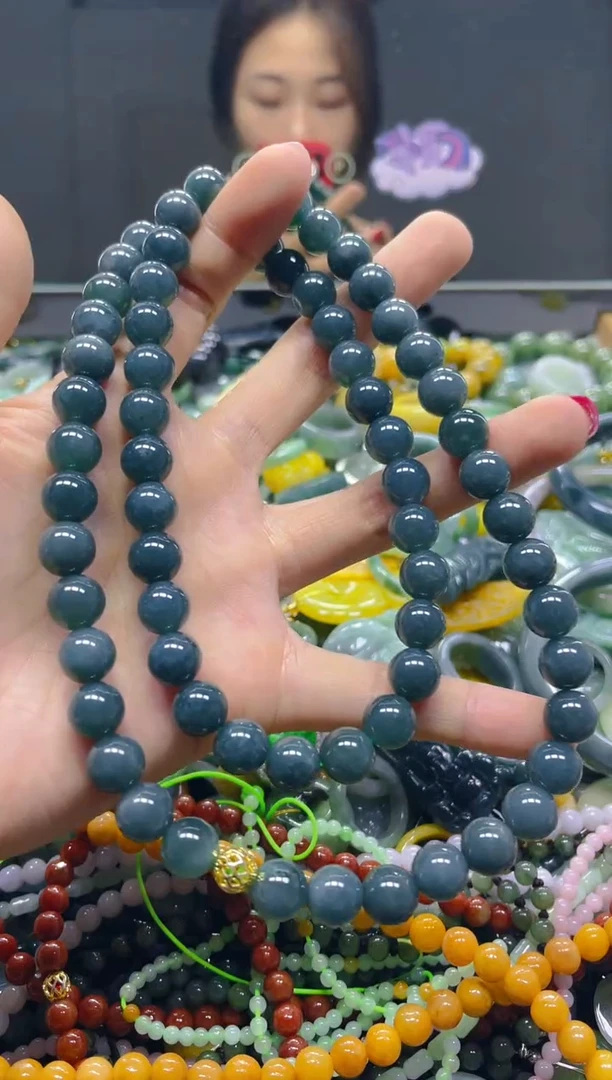 颈饰未镶嵌翡翠10MM/C/翡翠A货，一件也是批发价