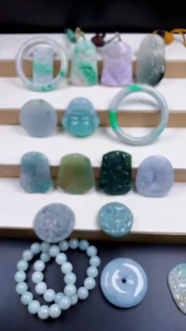 颈饰未镶嵌翡翠天然翡翠吊坠挂件