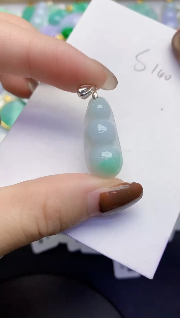 颈饰未镶嵌翡翠缅甸天然翡翠A货