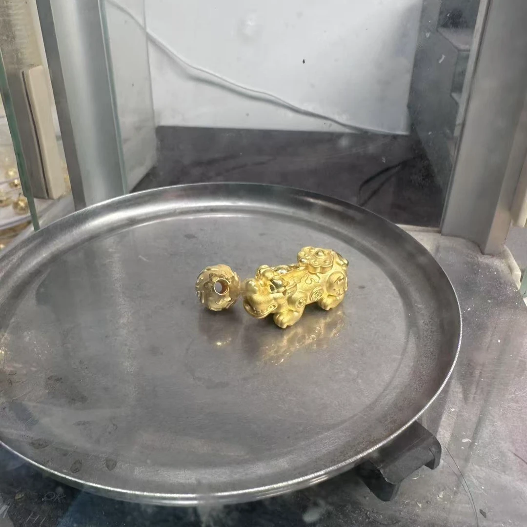 5.7克足金999貔貅转运珠