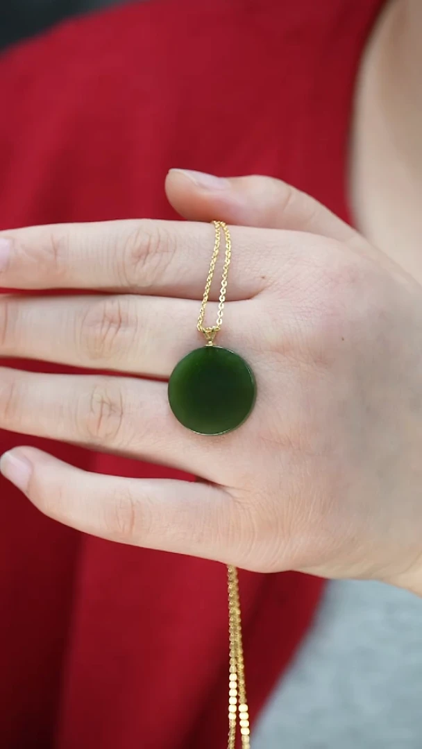 吊坠(赠链)18K金镶嵌和田玉（碧玉）33