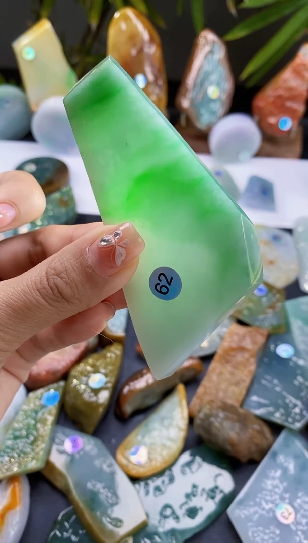 【闪购商品】定制翡翠未镶嵌翡翠