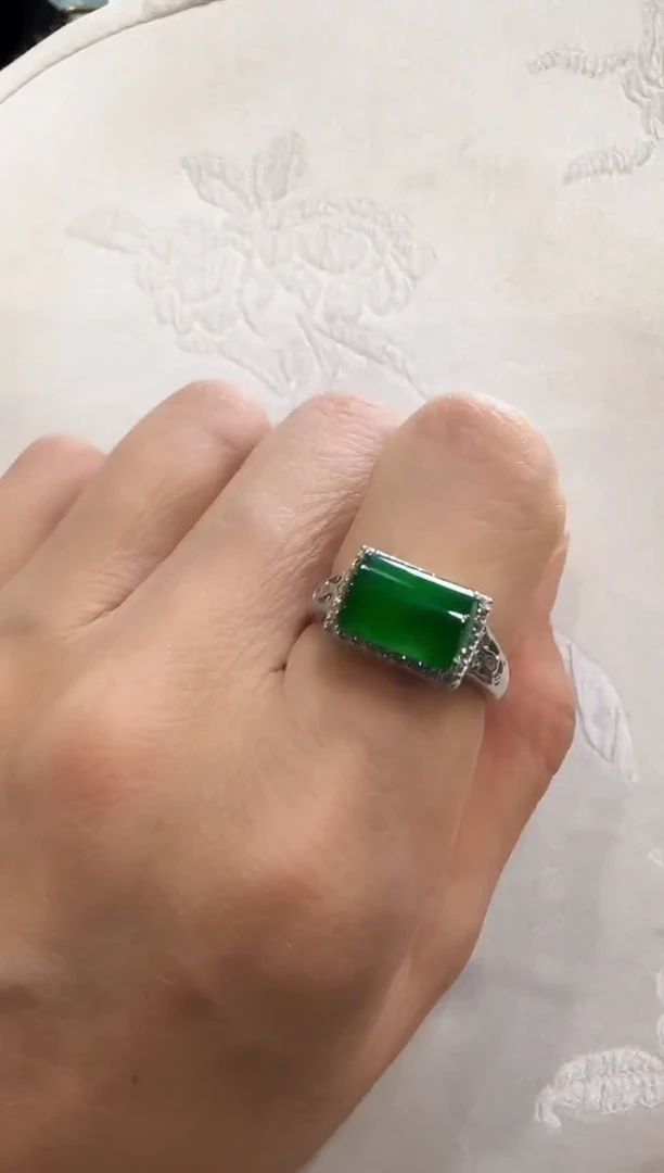 颈饰银S925镶嵌翡翠国风