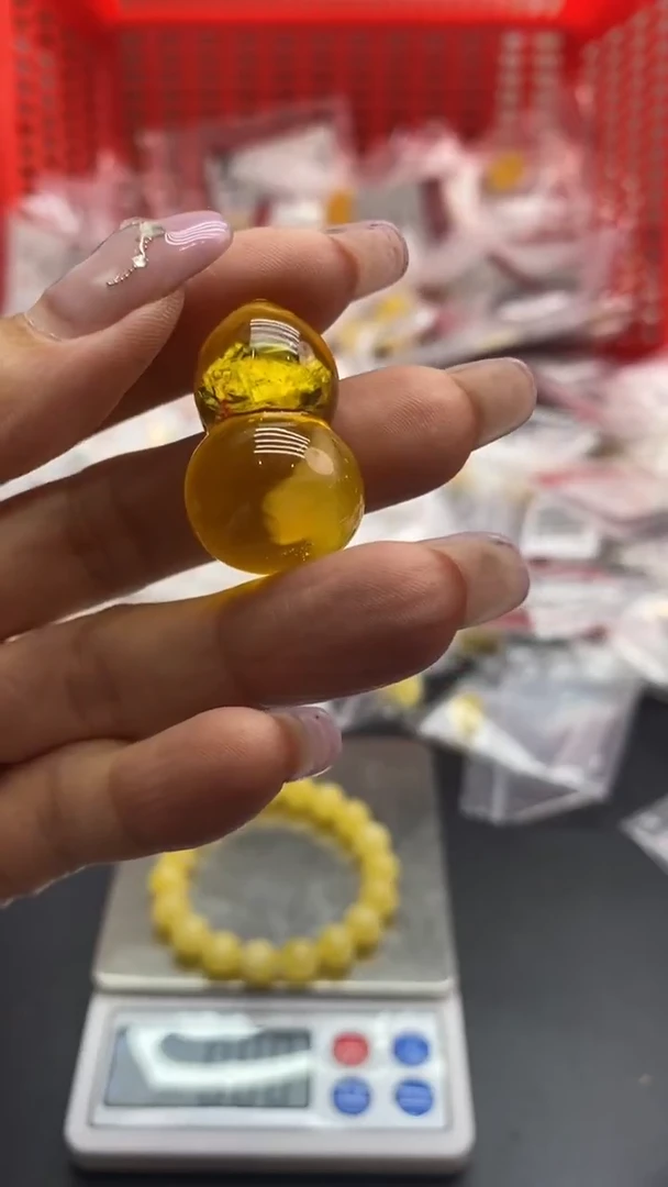 琥珀未镶嵌珠宝奇石1595