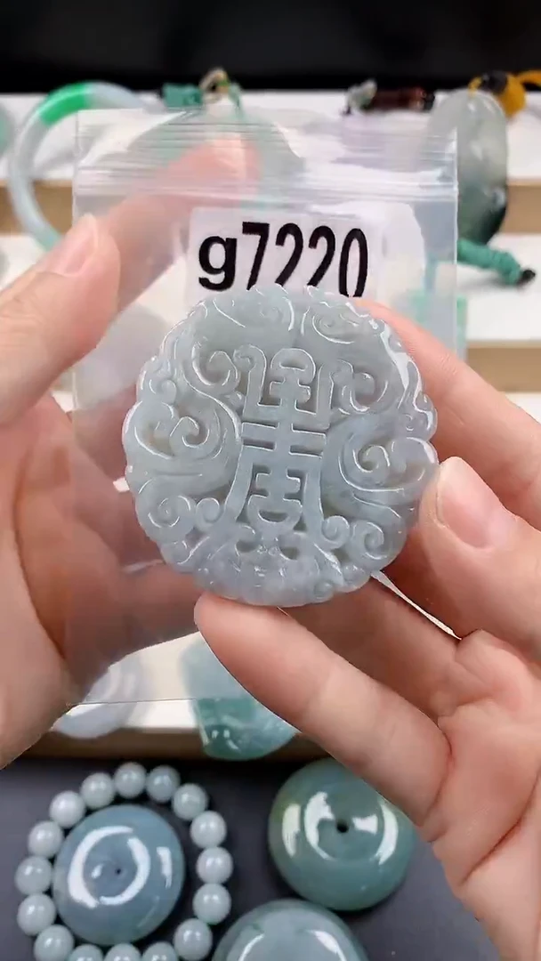 颈饰未镶嵌翡翠天然翡翠吊坠挂件