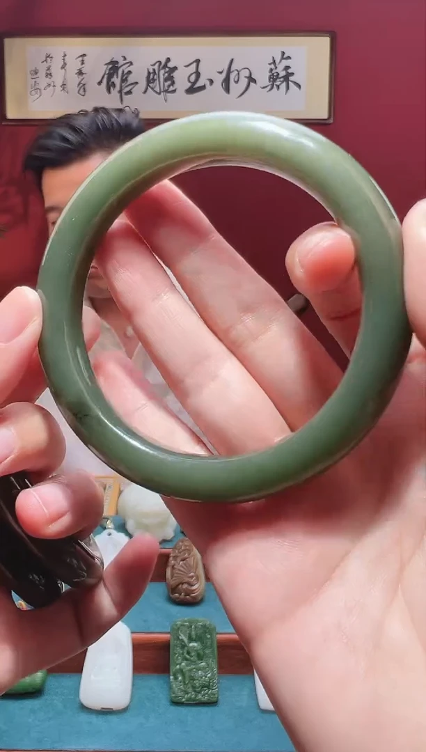 和田玉未镶嵌吊坠(不含链)1