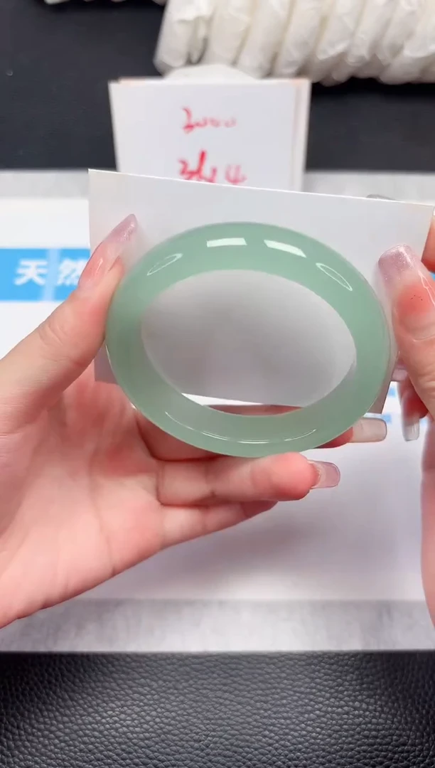 石英质玉手镯未镶嵌75-59.5