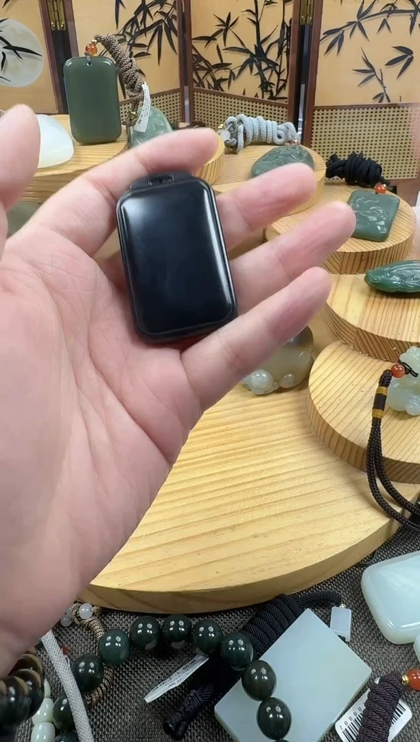 吊坠(不含链)未镶嵌和田玉（墨玉）新疆墨玉平安无事牌