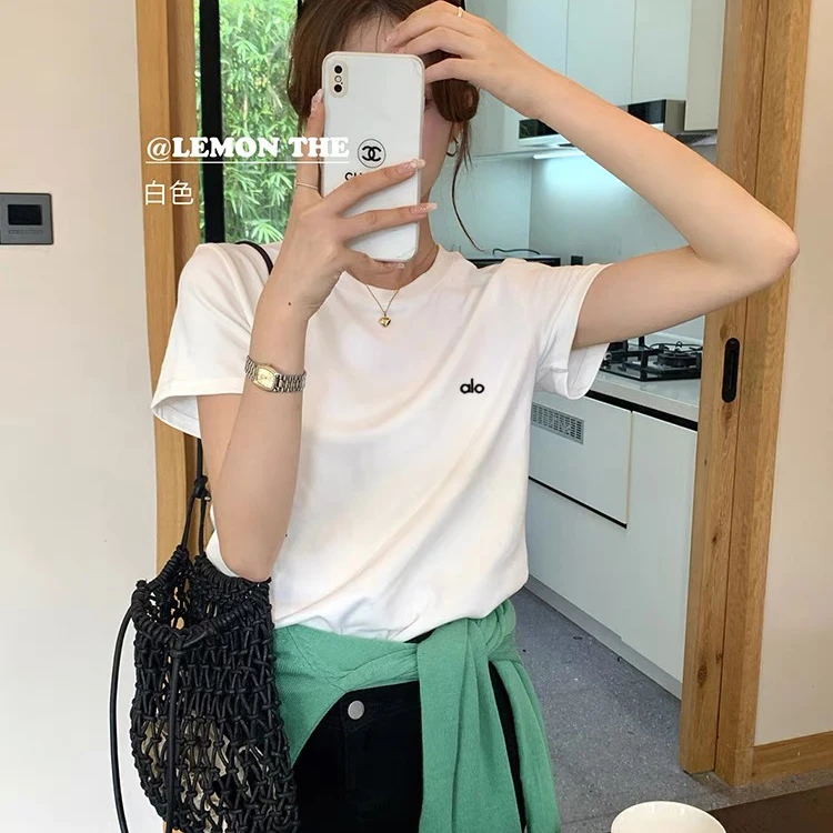 夏季新款韩版时尚百搭休闲简约正肩显瘦内搭圆领刺绣短袖T恤女