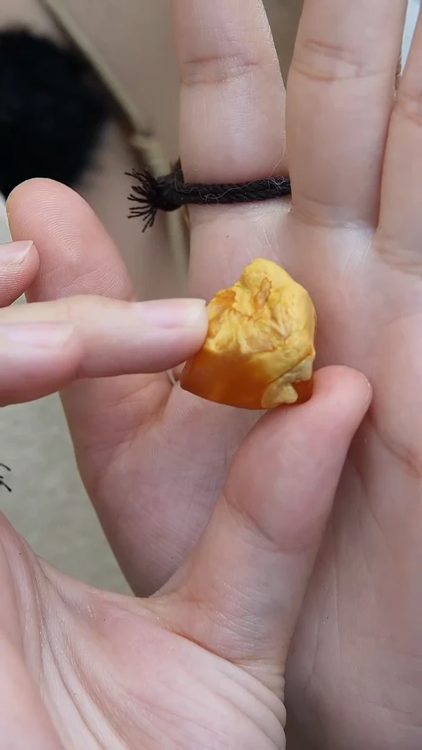 【闪购商品】蜜蜡裸石未镶嵌原石