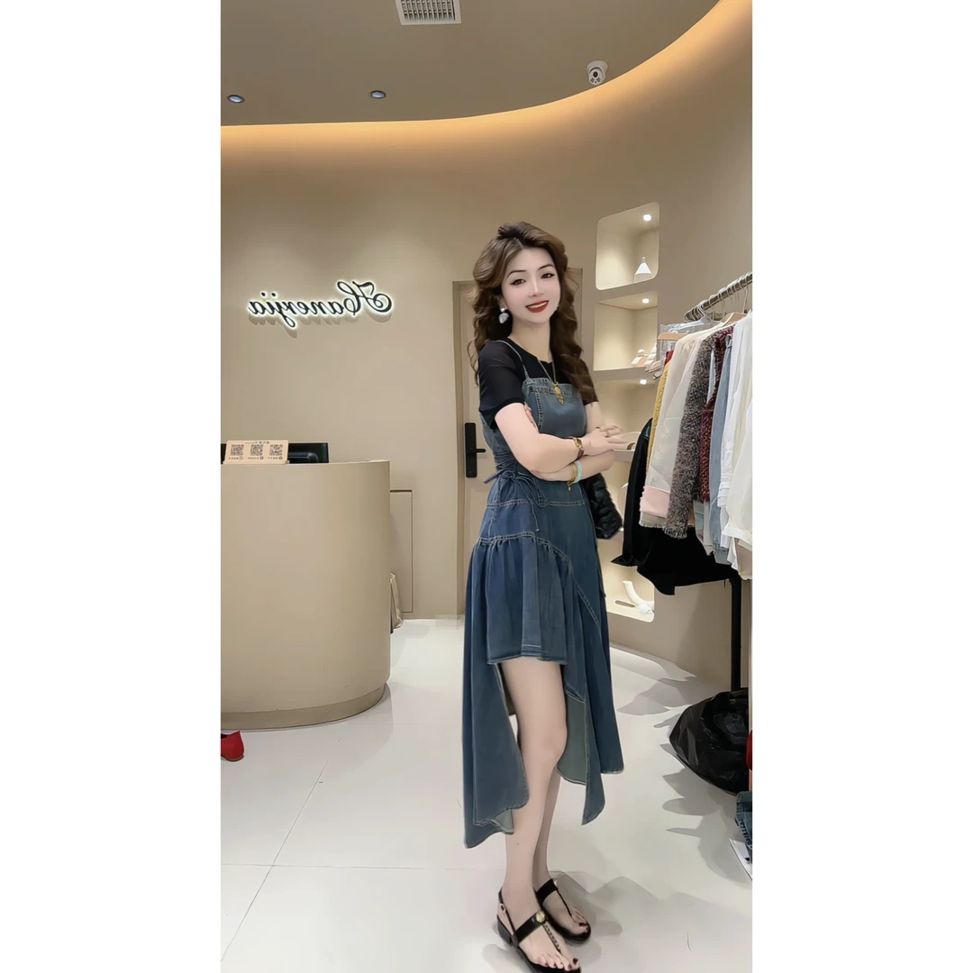 涵儿家 简约网纱圆领弹力上衣 VS 复古腰间绑带不规则牛仔吊带裙