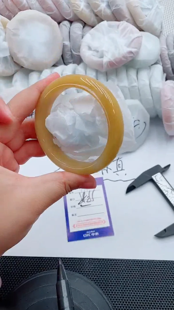 未镶嵌手镯石英质玉176-58-59