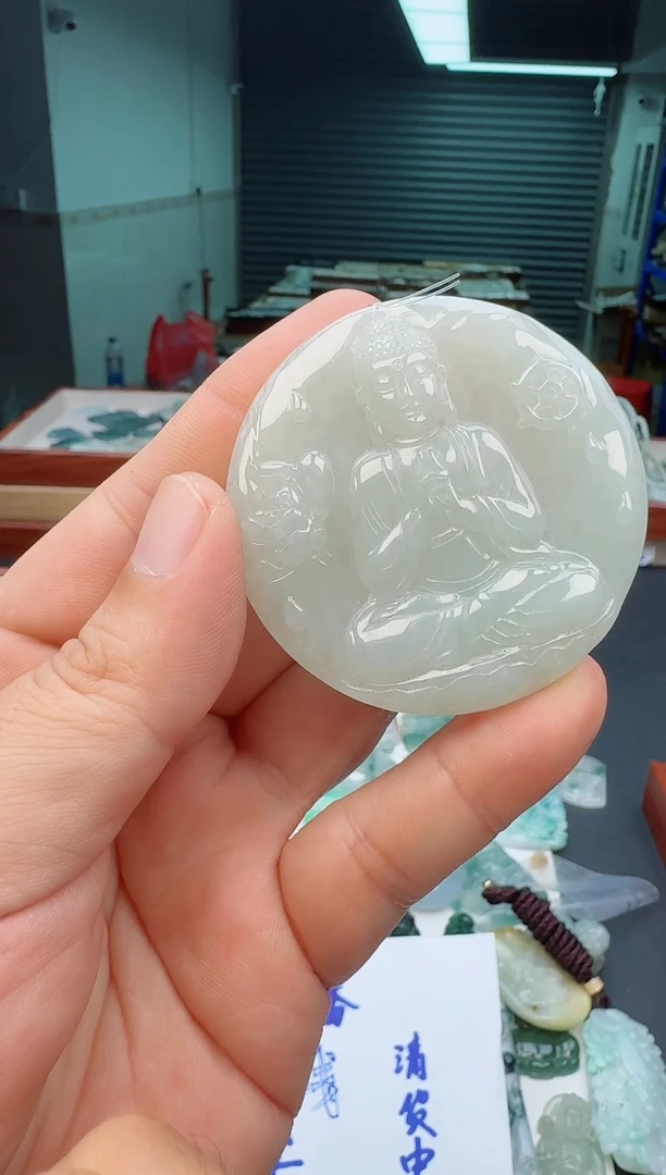 翡翠未镶嵌颈饰1