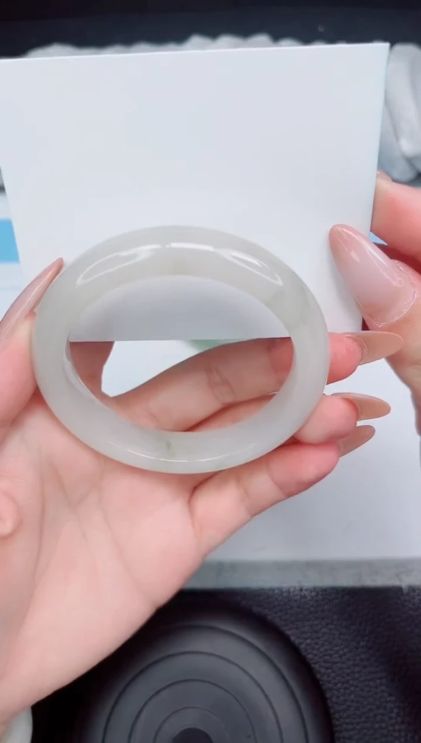 石英质玉手镯未镶嵌53-58.5