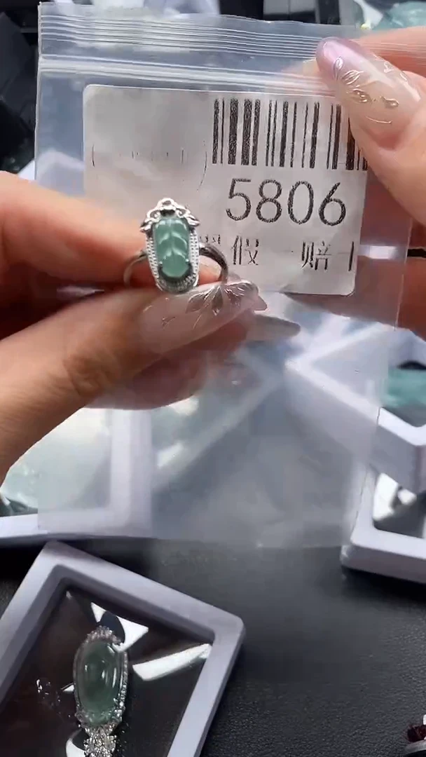 吊坠(不含链)未镶嵌翡翠5806