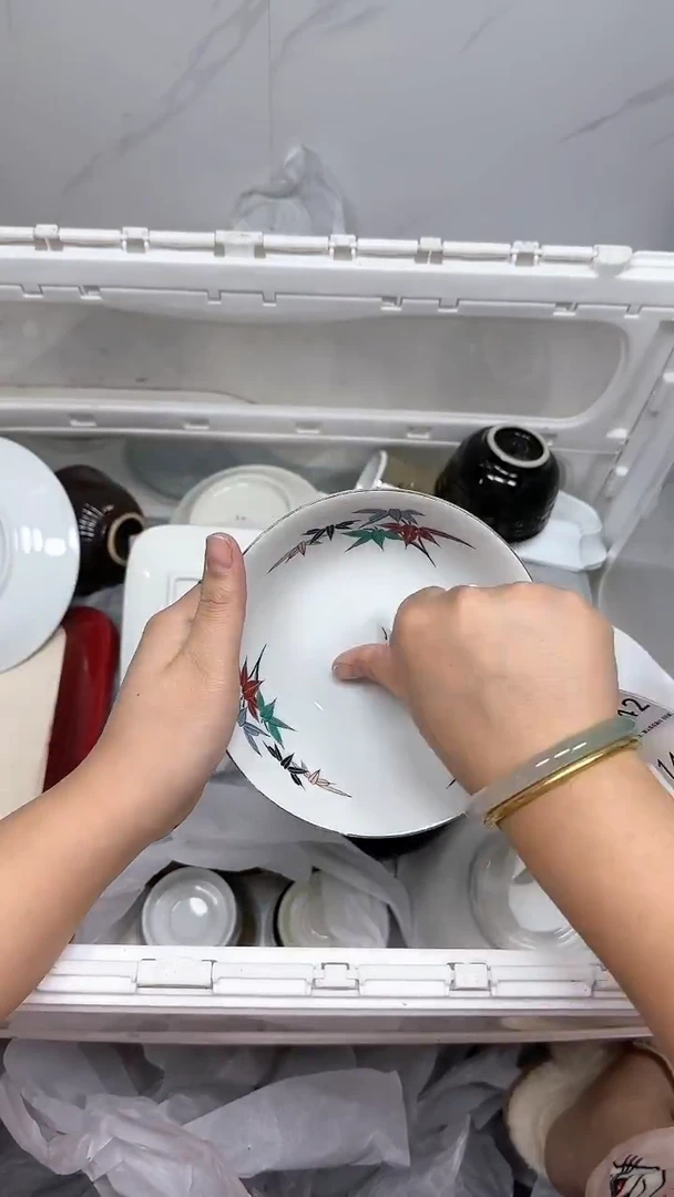 【闪购商品】1438回流瓷器默认微瑕，18.8包邮