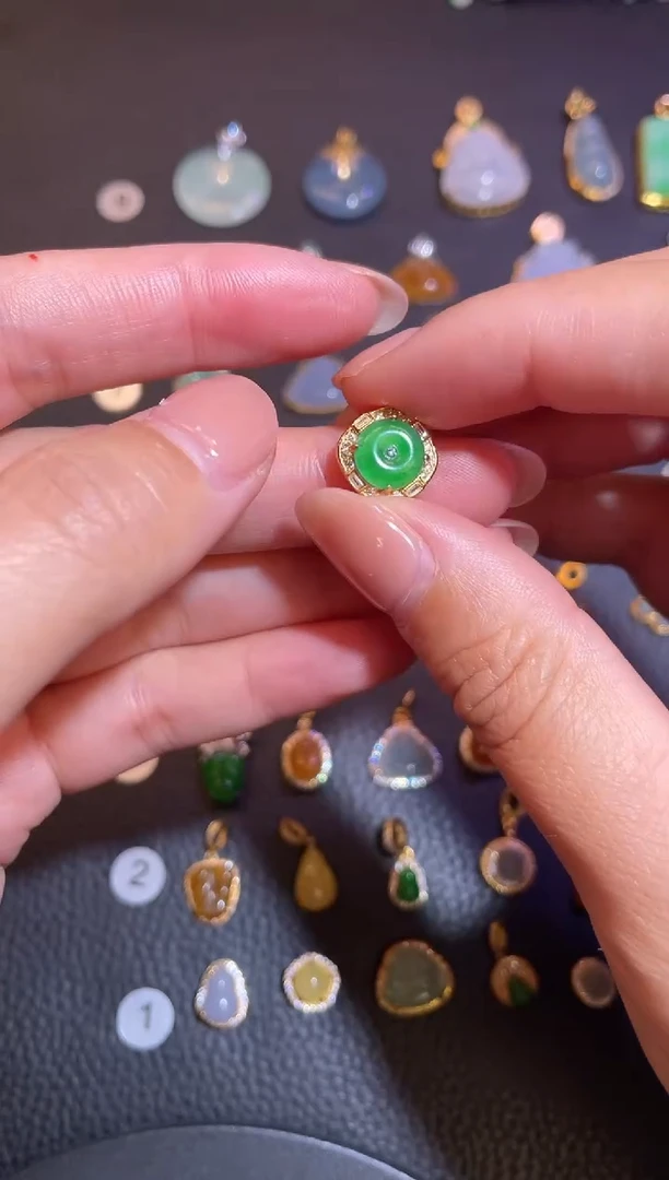 颈饰银S925镶嵌翡翠a货翡翠