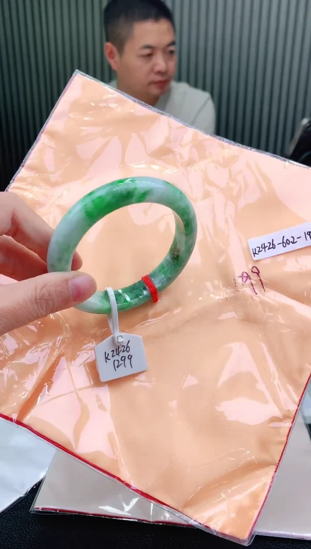 未镶嵌手镯翡翠60