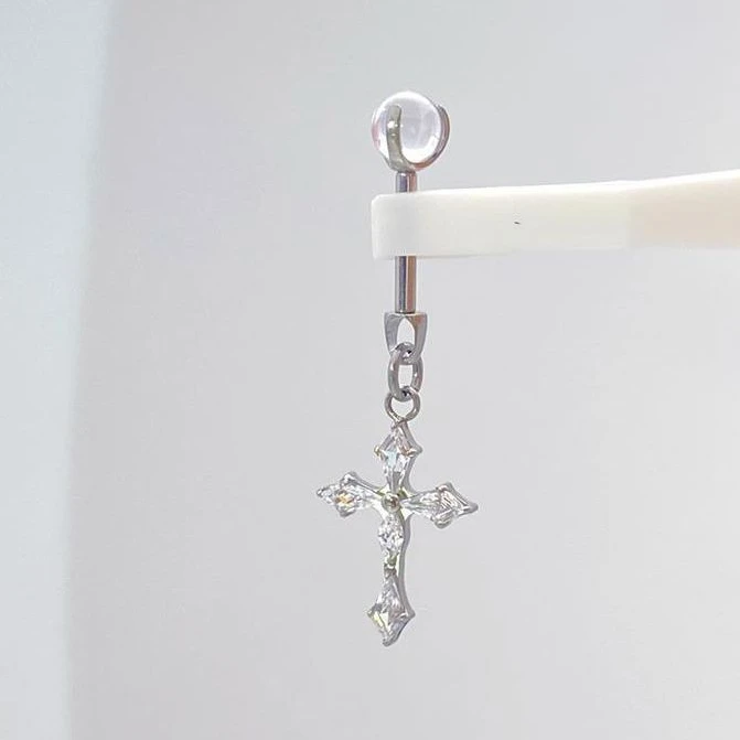 铜合金耳饰 北芒之星十字耳环百搭耳骨钉小恶魔设计甜酷耳饰女