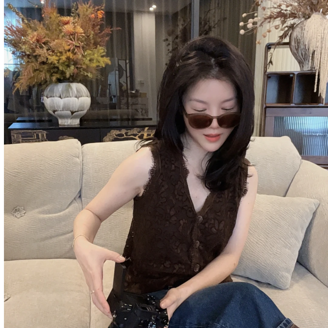 【悦悦专属】新款时尚V 领水溶蕾丝花边无袖背心Y823