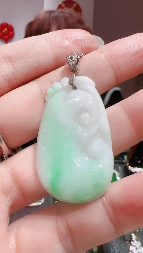 【闪购商品】翡翠颈饰未镶嵌202521038