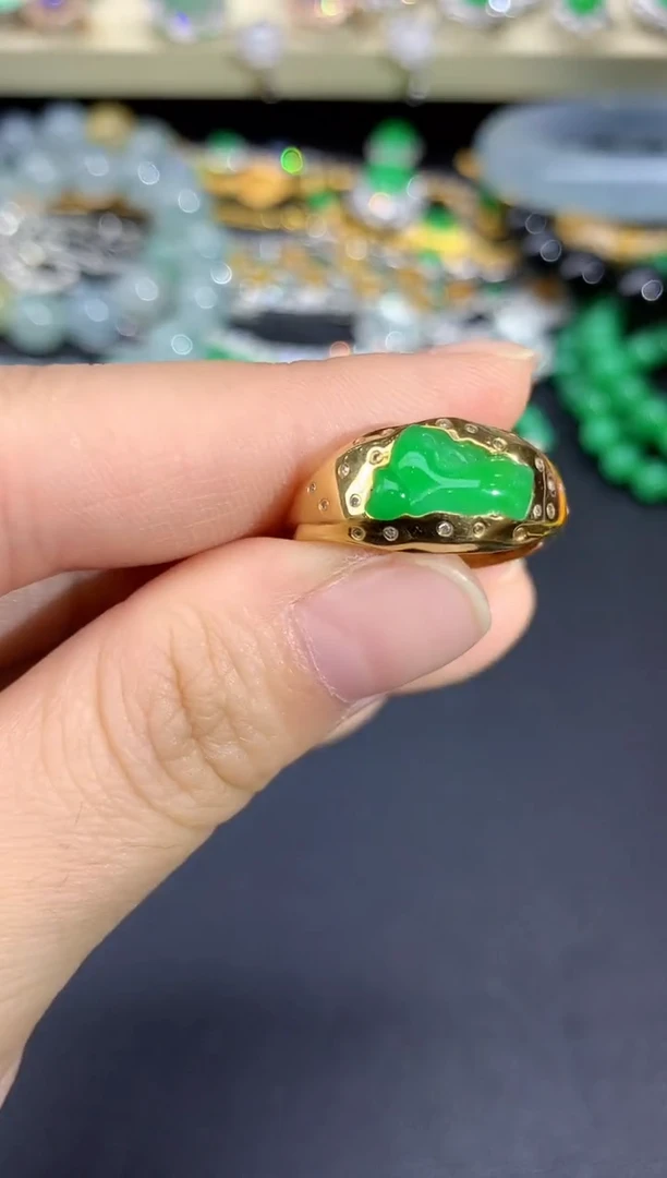 18K金镶嵌戒指翡翠239-雪姐翡翠天天见