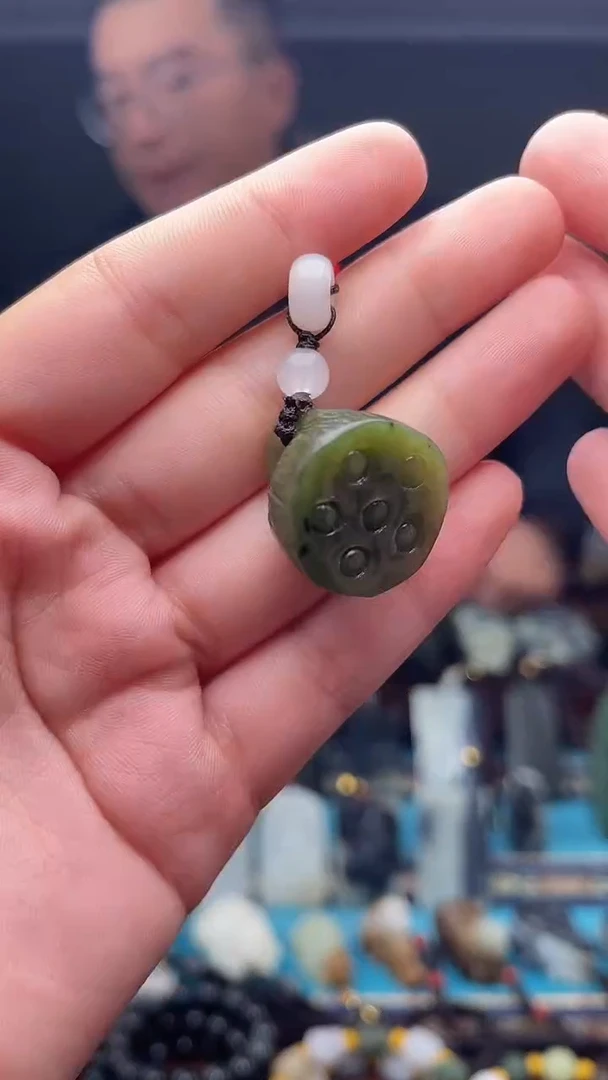 未镶嵌和田玉挂件1