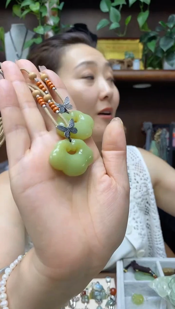 岫玉未镶嵌颈饰·多样性发货其中发一