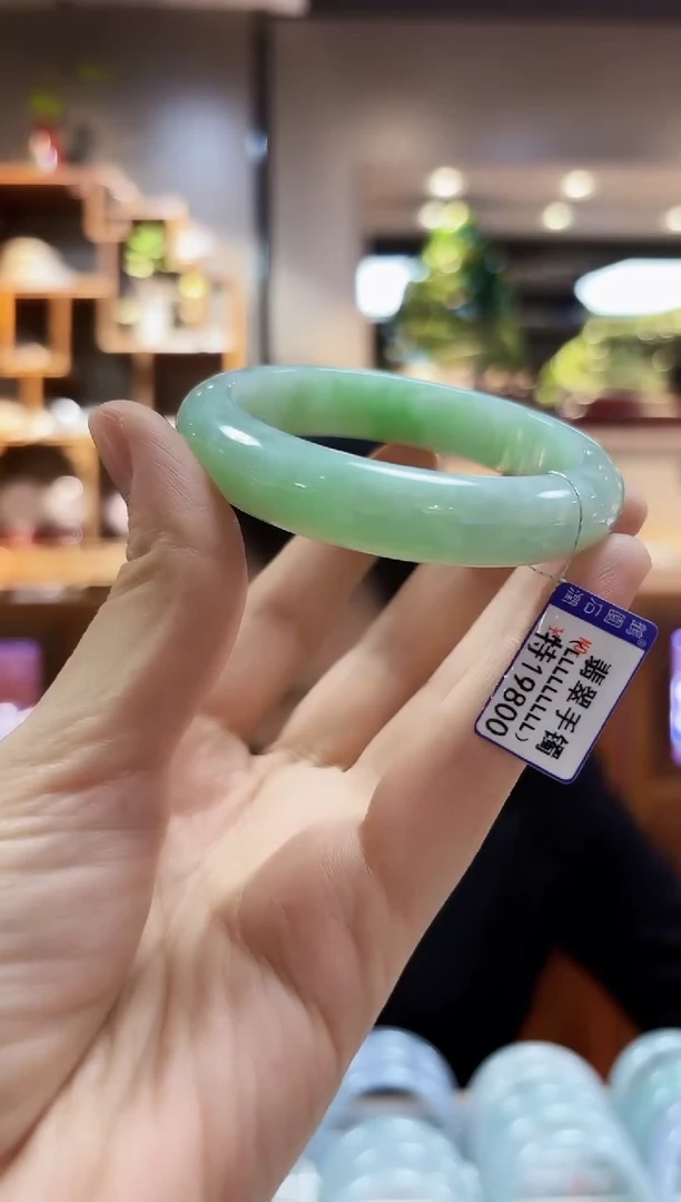 【闪购商品】翡翠颈饰未镶嵌手镯55.1