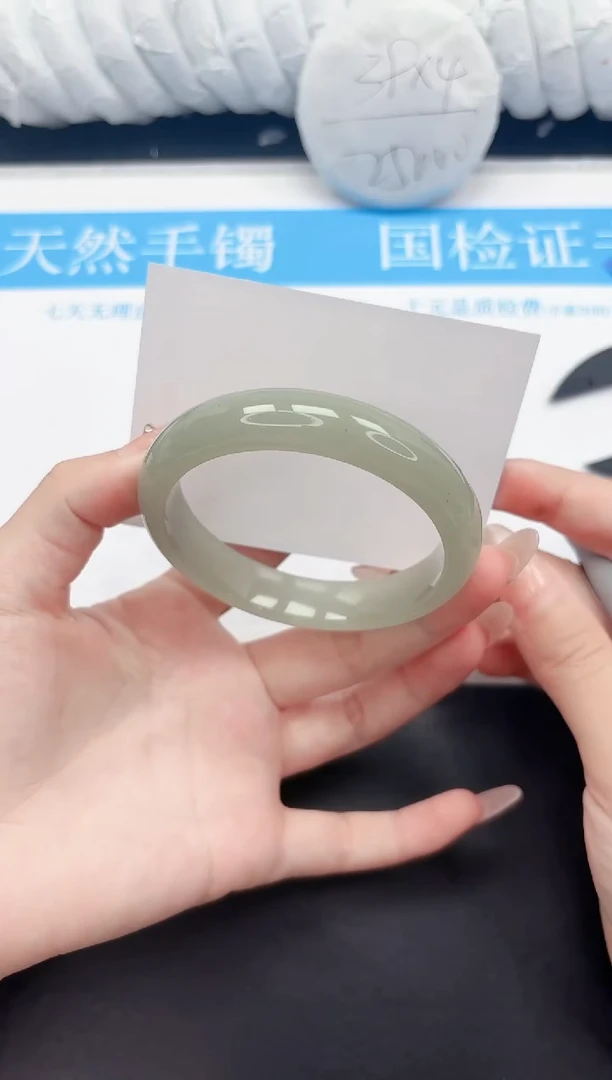 手镯石英质玉未镶嵌134-60.4D2