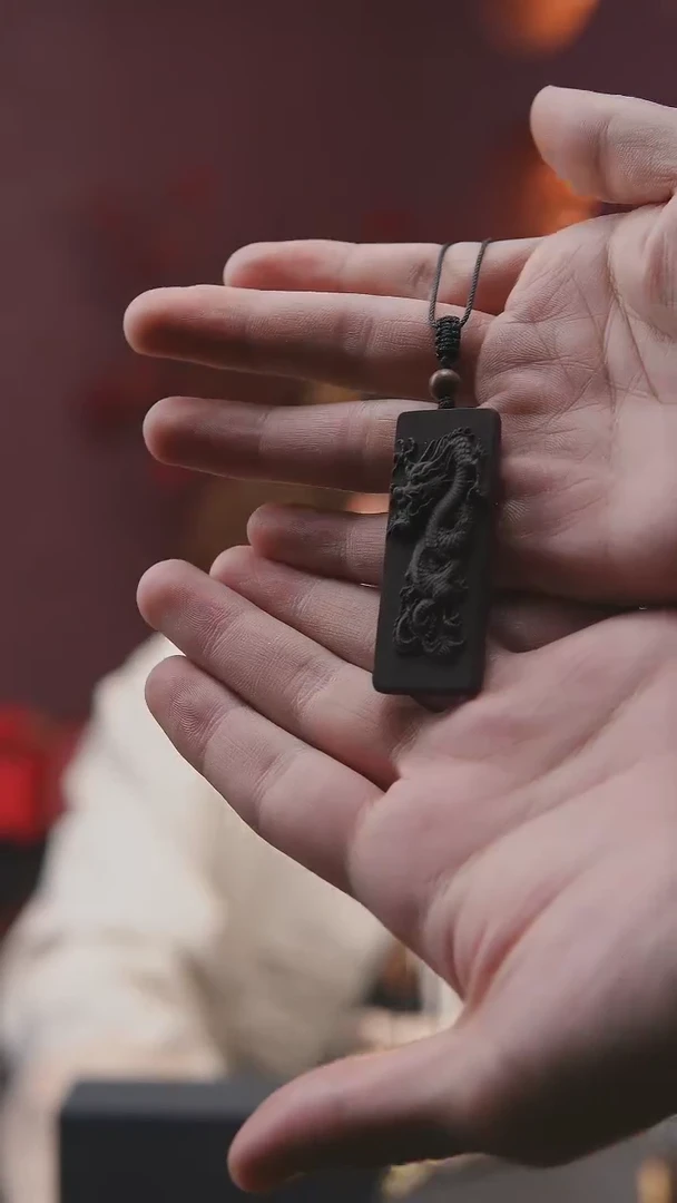 【闪购商品】泥塑宫皇顺合香龙凤牌吊坠项链