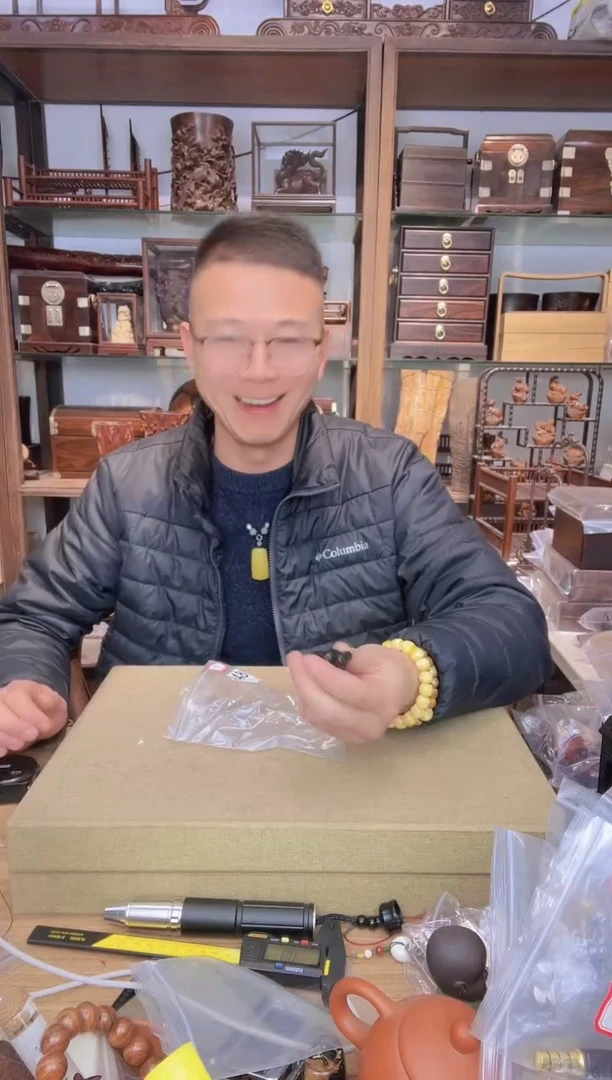 【闪购商品】乌木类书架637蚂蚁葫芦手把件