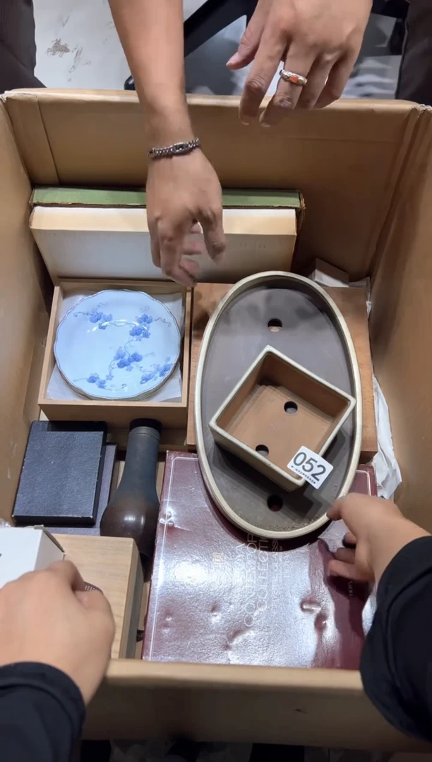 瓷片L****侬052..........