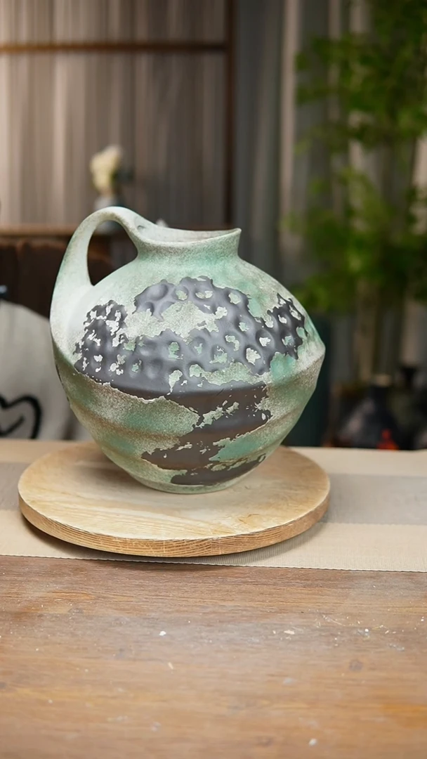 【闪购商品】陶瓷 花器诧寂复古绿胖奶壶