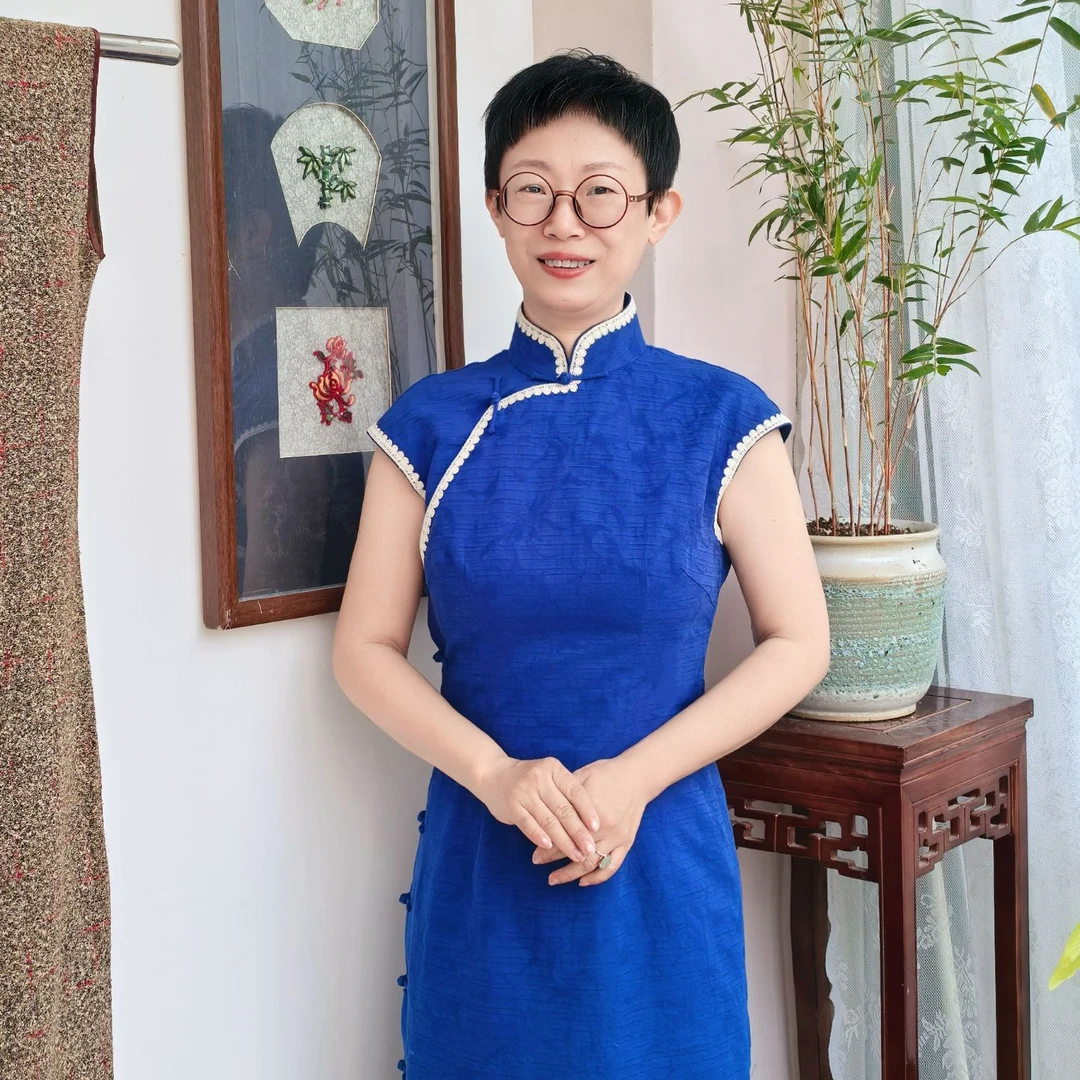 灵犀坊漱玉 民国时期的月份牌广告阴丹士林旗袍大开襟低开叉旗袍