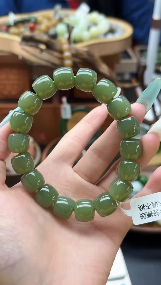 未镶嵌手串和田玉董小姐推荐 多样性发货 拍一发一xjcq12