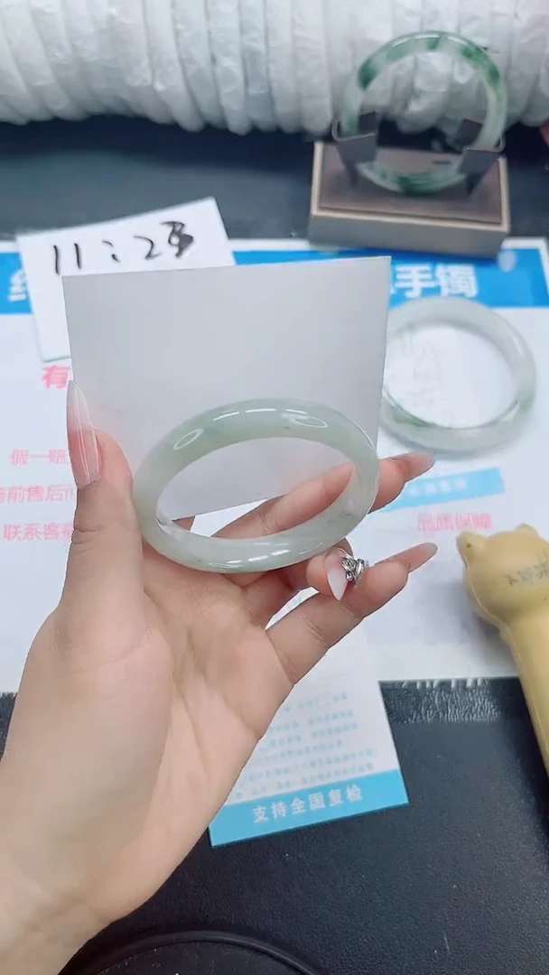 石英质玉手镯未镶嵌b193-56.2