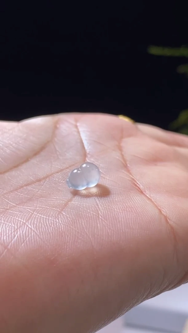 未镶嵌定制翡翠卡8.3葫芦 买断不退不换