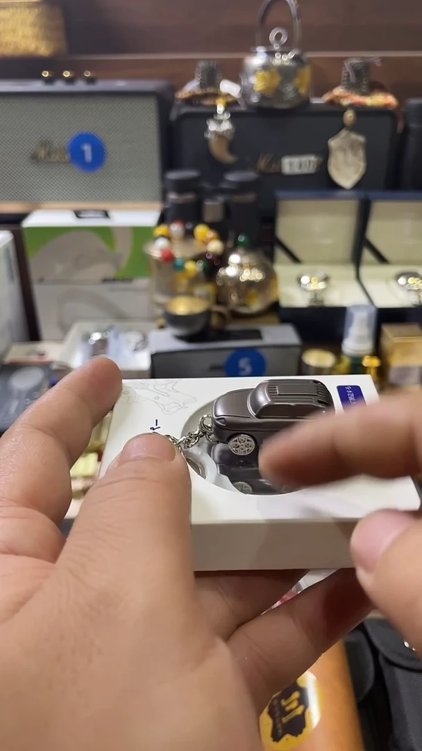 瓷片闪购商品 如图所示