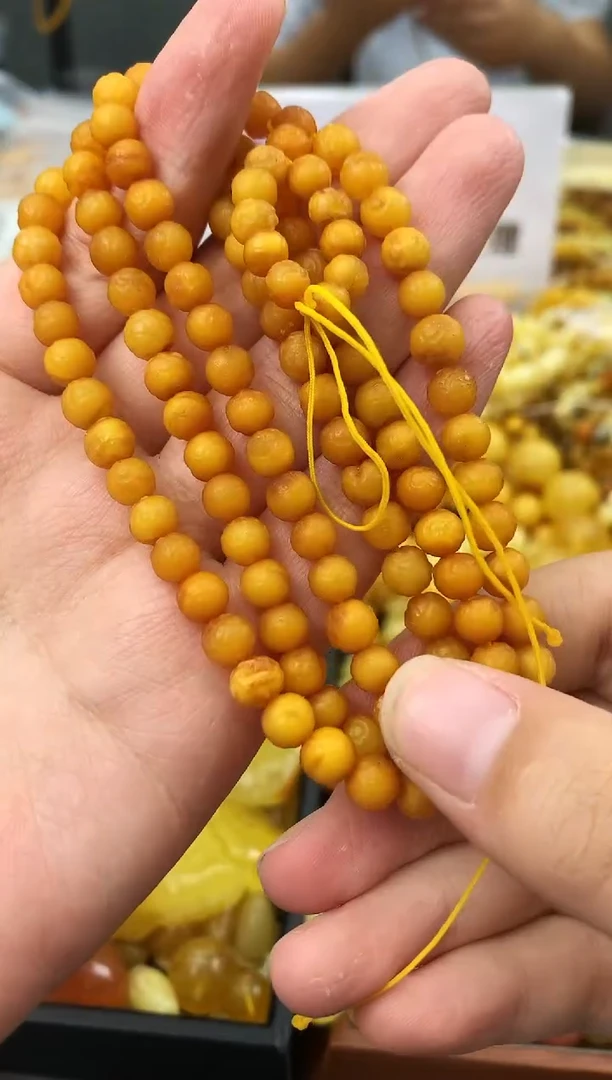 未镶嵌琥珀珠宝奇石98