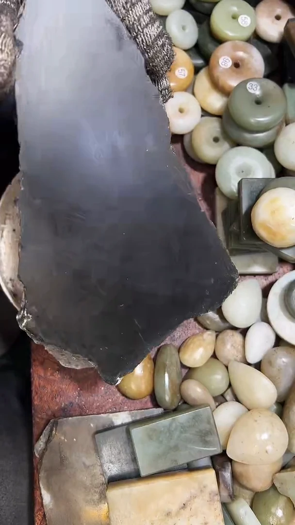 未镶嵌和田玉珠宝半成品1