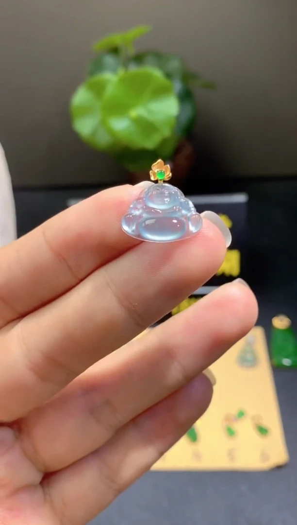 颈饰18K金镶嵌翡翠翡翠A货