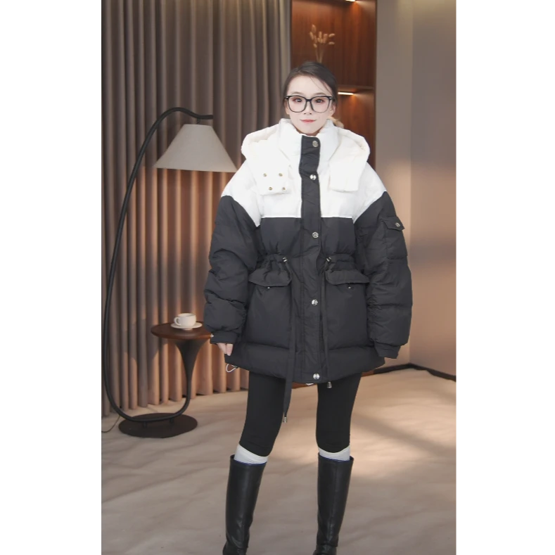 中长款鸭绒服女2025年新款拼接撞色收腰小个子白鸭绒冬季加厚外套
