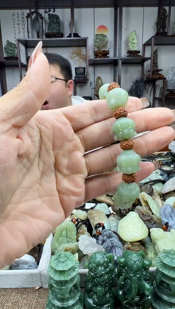 未镶嵌和田玉把件1