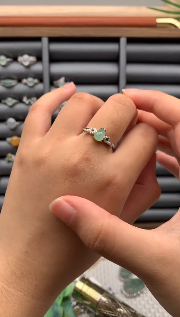 银S925镶嵌戒指翡翠1