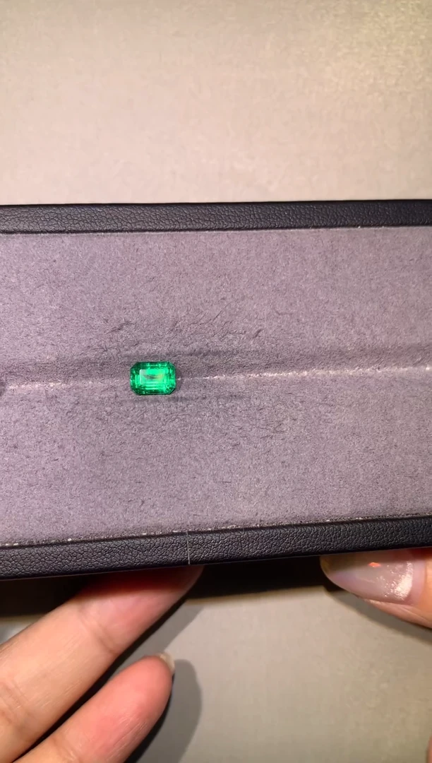 裸石祖母绿1.38ct赞比亚VVG微油VB吉尔德