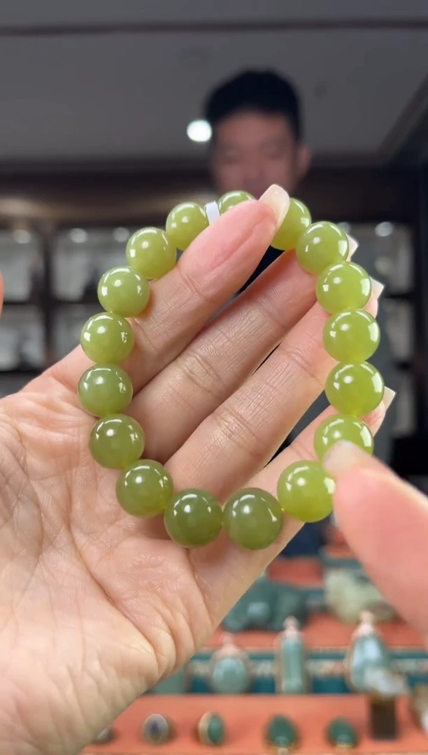 颈饰未镶嵌和田玉佩佩12mm左右