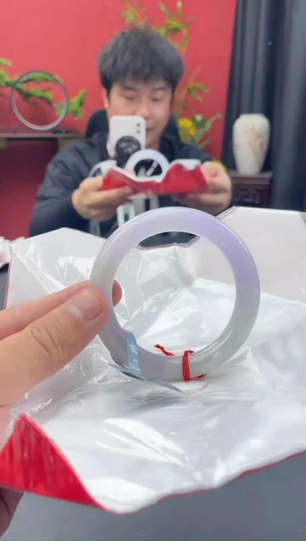 未镶嵌手镯翡翠18